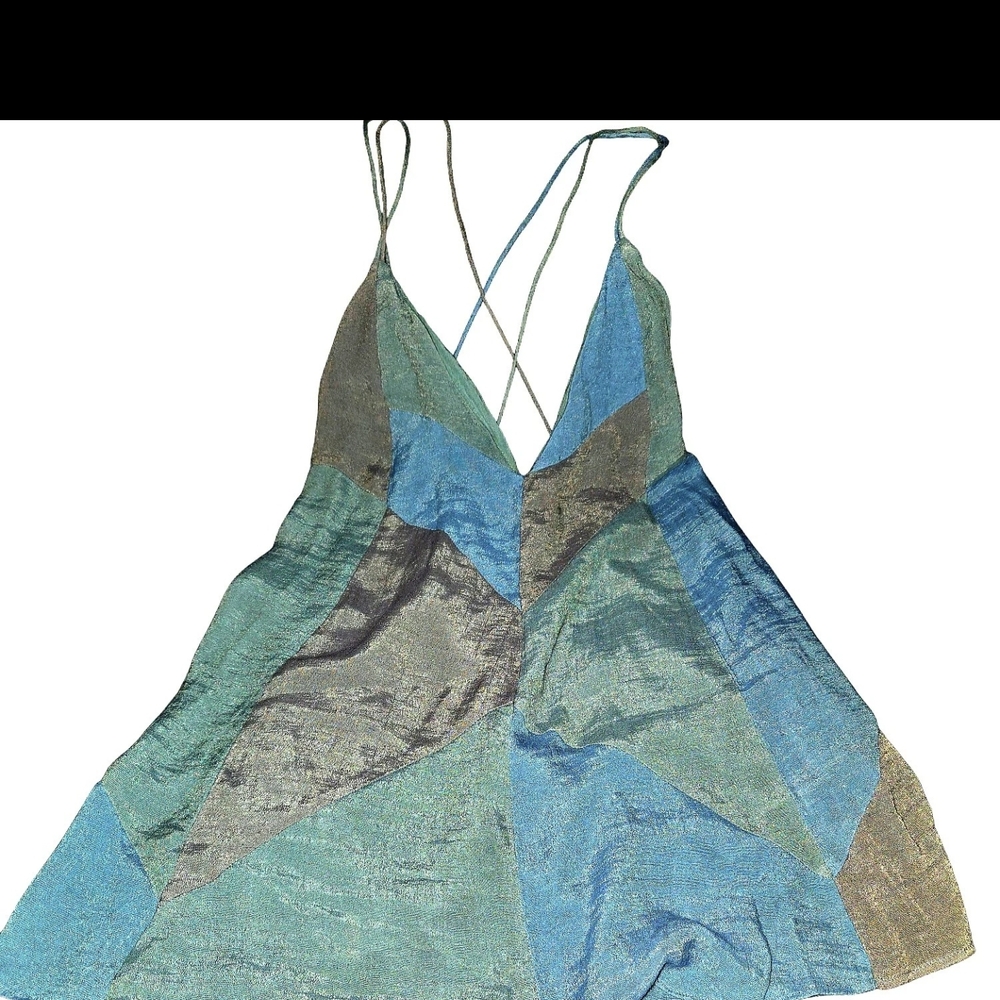 Urban Outfitters Silence + Noise Flowy  V-Neck Lined Strappy Blouse Size Small